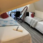 A In Queens Guest house