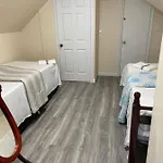 A In Queens Guest house *