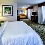 Hotel Hilton Garden New York/staten Island 3*