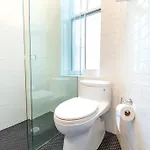 Apartment E10-2 Designer East Village Townhouse 1br W D *