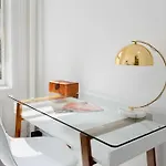 E10-2 Designer East Village Townhouse 1br W D * New York