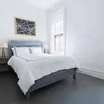 E10-2 Designer East Village Townhouse 1br W D New York