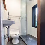 E10-2 Designer East Village Townhouse 1br W D