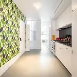 Apartment E10-2 Designer East Village Townhouse 1br W D *