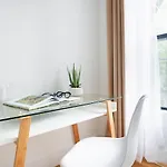 444-3f Newly Renovated 1br In Hell's Kitchen Apartment