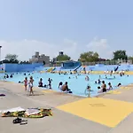 Tuk Ahoy - Emerald Suite 2C With Shared Spaces