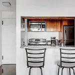 Ues Studio W Balcony Gym Nr Subway Nyc-240