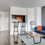 Ues Studio W Balcony Gym Nr Subway Nyc-240