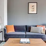 Ues Studio W Balcony Gym Nr Subway Nyc-240 Apartment *