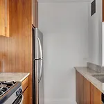 Apartment Ues Studio W Balcony Gym Nr Subway Nyc-240 *