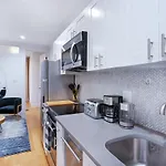 1290-6 Newly Renovated 2 Bedrooms In Ues New York