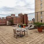 Beautiful 1 Bedroom Apartment In Columbus Avenue