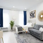 62-3a New Prime Ues W D In Unit Walk 2 C Park *