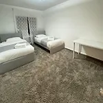 Rego Park Homestay *