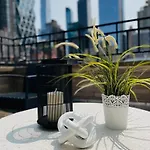 Apartment 809-6a New 2br Private Roof & View *