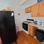 Spacious Room For 4 People In Williamsburg !