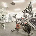 Spacious Luxury 2Bd Downtown Gym W/D Doorman