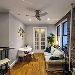 Private At A 3 Bedroom At The Heart Of East Village - Shared Apartment *