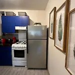 The 30 Day Stay Vibrant House