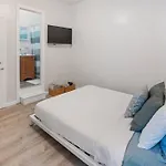 Lovely 2Bed And 2Bath With Unbeatable Location