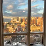 Breathtaking Nyc Views! Luxury 1 Bed 1 Bath
