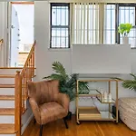 Monthly Nyc Rentals- 1 Bedroom Unit With Private Roof