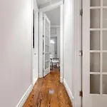 Monthly Nyc Rentals- Comfy 3 Bedroom 1 Ba Apt