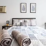 Feel New York City Like Movie Star In Ues