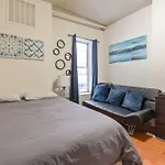 Monthly Rentals New York- Spacious 4 Bedroom Unit