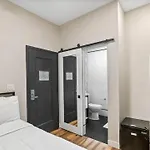 1Br Gorgeous Apt In Lenox Hill!