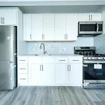 Luxury 2-Bedrooms Unit With Elevator, Balcony