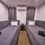 Modern 2 Bedroom Retreat In Downtown Manhattan Apartment