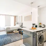 Apartment 1597-14 New Renovated Rime Ues - W D New York