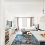 1597-14 New Renovated Rime Ues - W D Apartment *