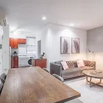 Unbeatable Location! 3Bd 1Ba Apt Near Nyc\'S Most Popular Attractions!