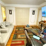 Nyc Cozy Private Bedroom With Free Parking & Near Subway - Business & Tourists