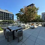Beautiful Luxury Fantastic Manhattan Skyline View One Bedroom Apartment