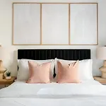 317-1B Sleek Modern 1Br Union Square Wd In Unit