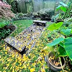 Brooklyn, Garden, Spacious, Great Location, 1 Stop To Manhattan