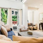 Private Beautiful Townhome W Zen Garden Holiday home