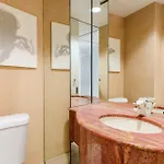 Holiday home Private Beautiful Townhome W Zen Garden