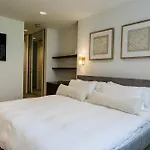 Private Beautiful Townhome W Zen Garden