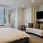 Private Beautiful Townhome W Zen Garden Holiday home *