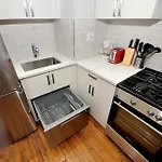 Comfy 1 Bed 1 Bath In Nyc *