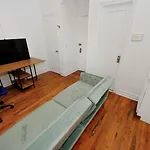 2 Bed Sunny Apartment Midtown Furnished Wifi