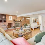 Cozy Valley Stream Studio, 20 Mi To Times Square! * New York