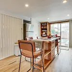 Cozy Valley Stream Studio, 20 Mi To Times Square! Apartment
