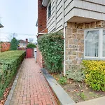 Cozy Valley Stream Studio, 20 Mi To Times Square! Apartment