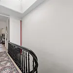 3br Harlem With Washer With Dryer Apartment