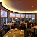 Hilton Garden New York/staten Island Hotel